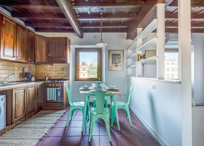 Apartment Trastevere Mantellate By Interhome